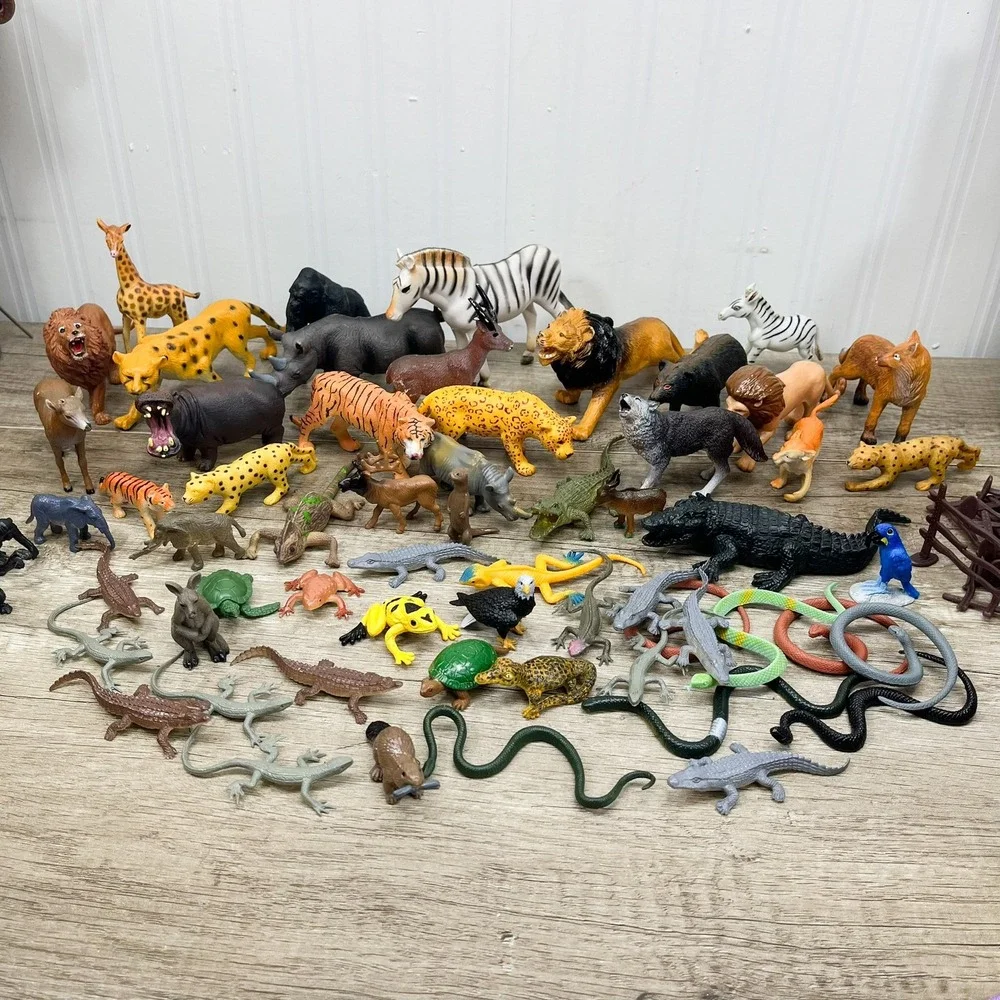 Huge Lot Assorted Plastic Animal Figurines Safari Zoo Reptiles Snakes